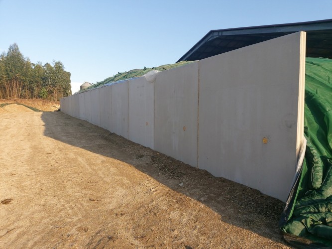 L-shaped retaining walls